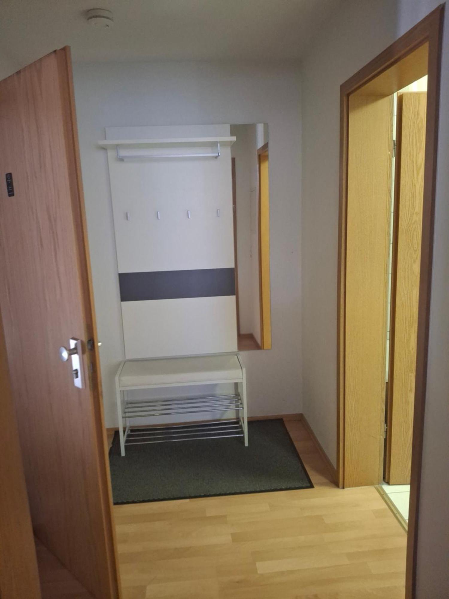 Apartment Shirin Rust